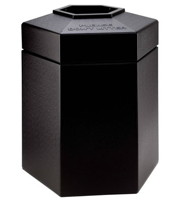 Conteneur à déchets noir hexagonal PolyTec Series® de 45 gallons